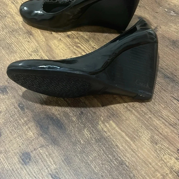 Coach Dorelle Patent Leather Wedge Size 9B - Excellent Condition - Picture 4 of 8